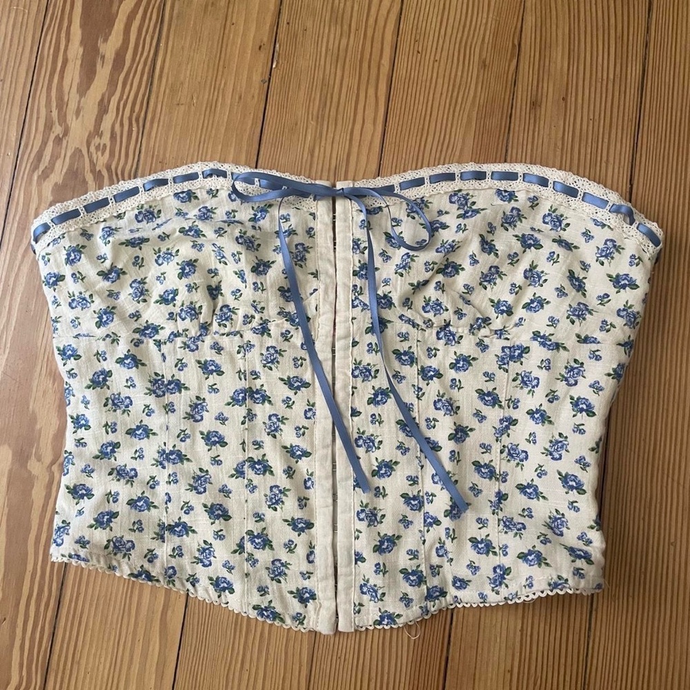 Floral Blue and Cream Women's Top